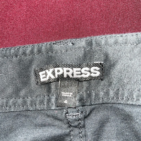 Express cargo skirt (NWOT) - Picture 4 of 4